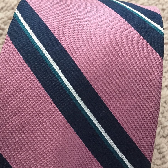 NWOT Men’s Tie - Picture 2 of 3